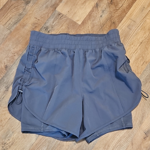 👖AVIA RUNNING SHORT WITH BIKER LINER - Picture 1 of 11